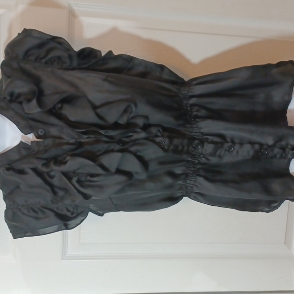 Isabella Rodriguez top - Picture 1 of 9
